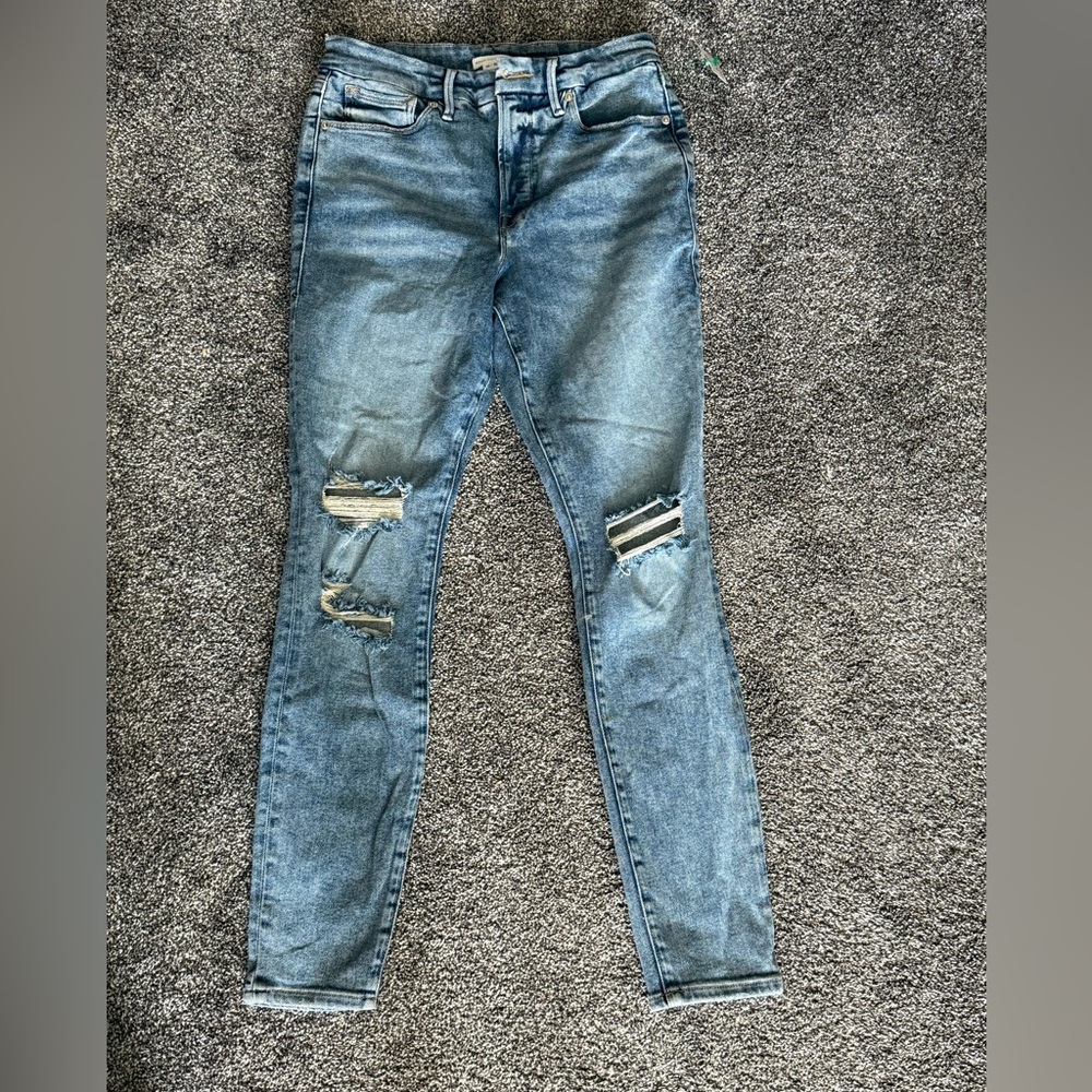 Good American Distressed Skinny Jeans Size 10 / 30 Medium Wash